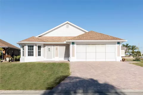 1841 E Challenger Ave, Davenport, FL 33897