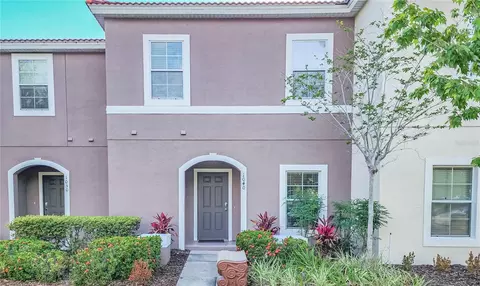 1040 Las Fuentes Dr, Kissimmee, FL 34746
