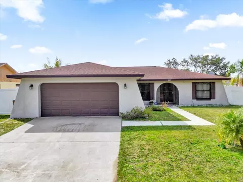 667 Heraldo Ct, Kissimmee, FL 34758