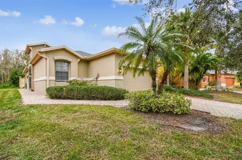 940 Grand Canal Dr, Poinciana, FL 34759