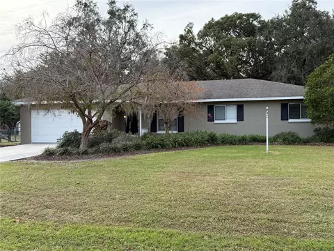 1090 Dean St, Saint Cloud, FL 34771