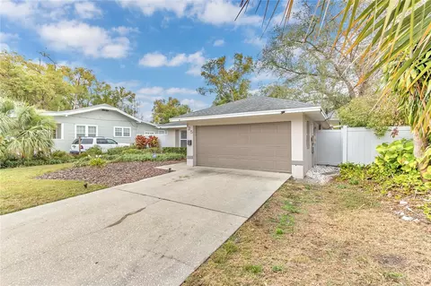 125 Young Pl, Lakeland, FL 33803