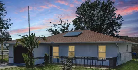 426 Paradise Island Dr, Haines City, FL 33844