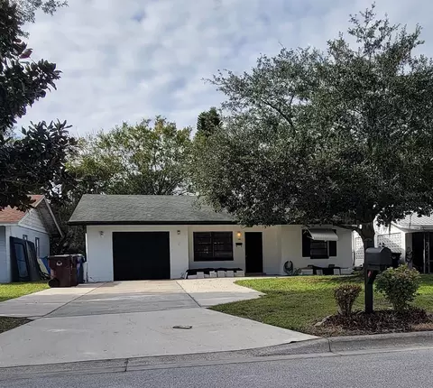 332 Carolina Ave, Saint Cloud, FL 34769