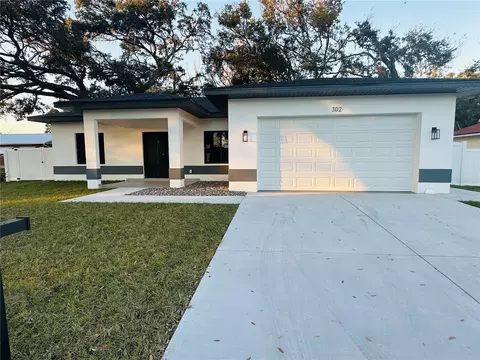 302 E Clay Ave, Brandon, FL 33510
