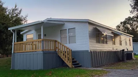 4805 1st St NW, Lakeland, FL 33810
