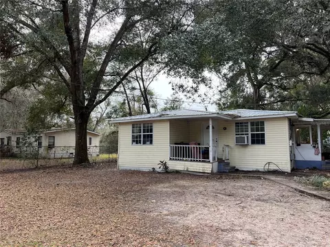 1058 NE 144th Ct, Silver Springs, FL 34488