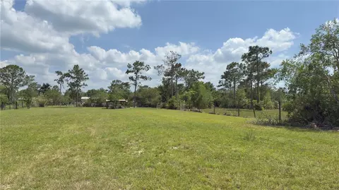 9460 Atlanta Dr, Saint Cloud, FL 34773 photo 2