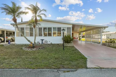 6719 Canterbury Dr NE, Winter Haven, FL 33881