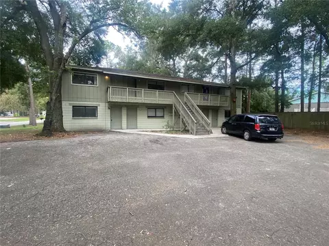 6908 SW 6th Pl, Gainesville, FL 32607