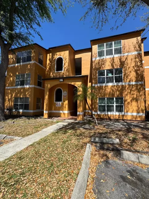 4548 Commander Dr #1425, Orlando, FL 32822