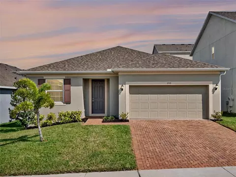 709 Blackstone St, Minneola, FL 34715