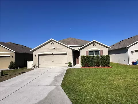 377 Holly Berry Dr, Davenport, FL 33897