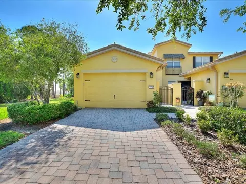 2724 Palm Tree Dr, Poinciana, FL 34759