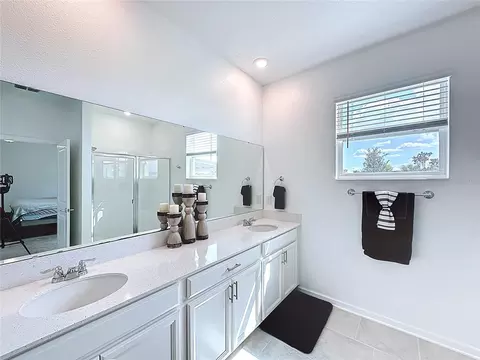 Bath - 4190 Bull St, Saint Cloud, FL 34772 photo 3 of 11
