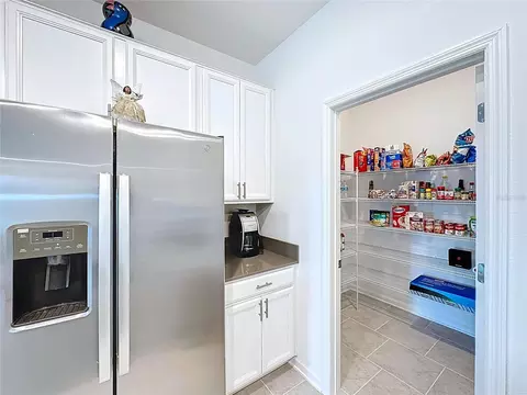 Kitchen - 4190 Bull St, Saint Cloud, FL 34772 photo 3 of 8