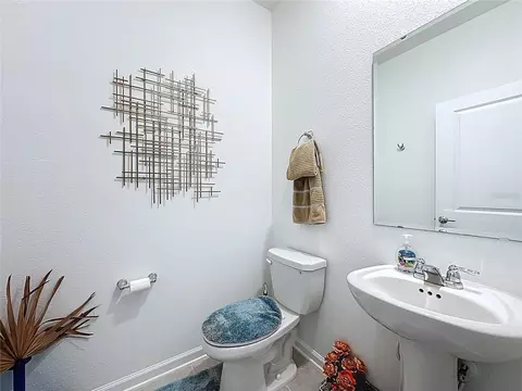 Bath - 4190 Bull St, Saint Cloud, FL 34772 photo 2 of 11