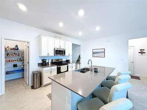 Kitchen - 4190 Bull St, Saint Cloud, FL 34772 photo 2 of 8