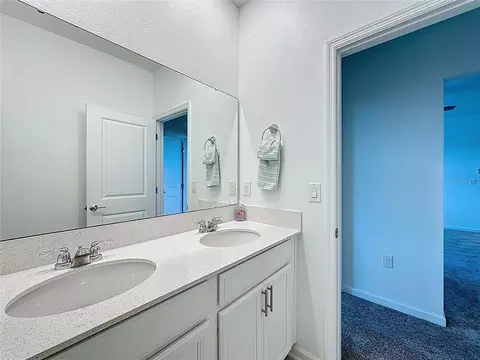 Bath - 4190 Bull St, Saint Cloud, FL 34772 photo 8 of 11