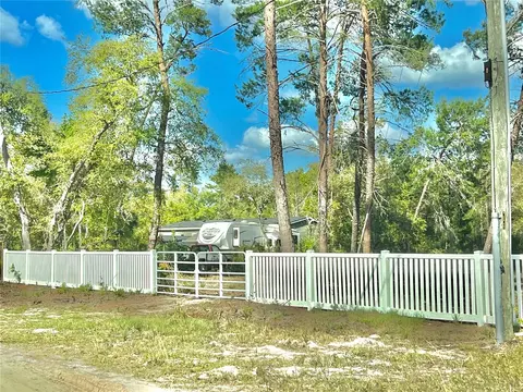 104 Oleander Ln, Georgetown, FL 32139