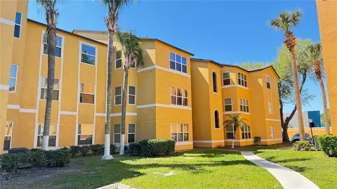 4528 Commander Dr #2013, Orlando, FL 32822