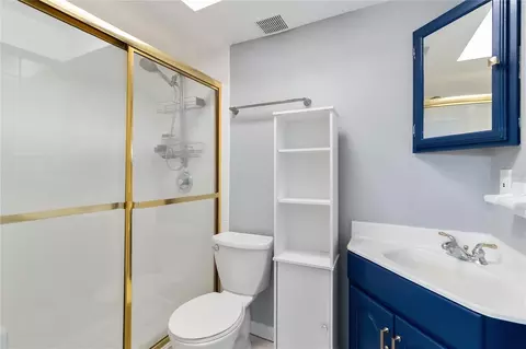 Bath - 4722 Kilt Ct #65, Saint Cloud, FL 34769 photo 2 of 5