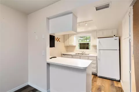 Kitchen - 4722 Kilt Ct #65, Saint Cloud, FL 34769 photo 1 of 5