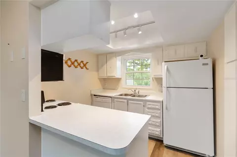 Kitchen - 4722 Kilt Ct #65, Saint Cloud, FL 34769 photo 2 of 5