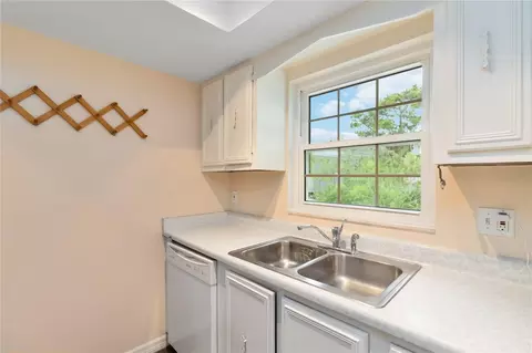Kitchen - 4722 Kilt Ct #65, Saint Cloud, FL 34769 photo 5 of 5