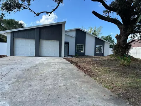 705 Wood Ln, Kissimmee, FL 34759