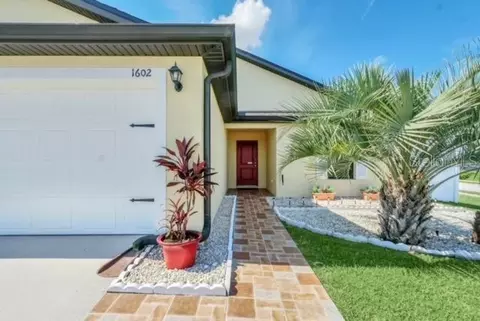 1602 Steely Dr, Dundee, FL 33838