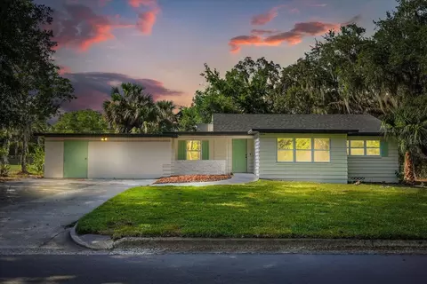 304 W 24th St, Sanford, FL 32771