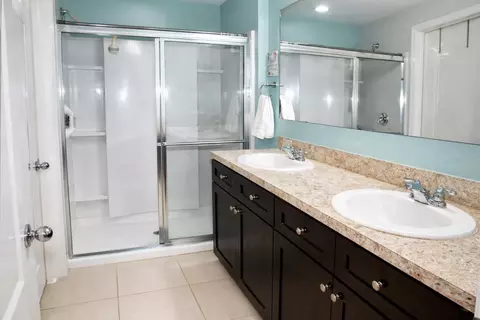 Bath - 4800 Riverwalk Dr, Saint Cloud, FL 34771 photo 2 of 3
