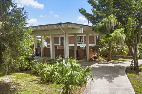 550 Lake Otis Dr SE, Winter Haven, FL 33880