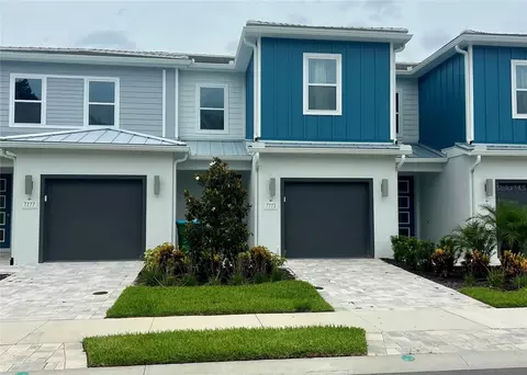 7773 Spectrum Dr, Reunion, FL 34747