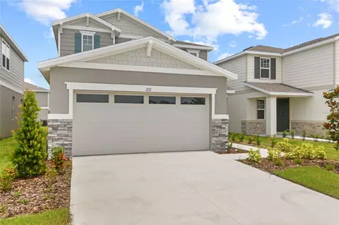 212 Flag Lilly Ln, Umatilla, FL 32784
