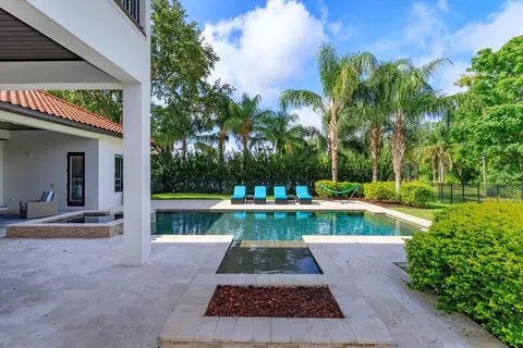 Exterior - 4224 Clarice Estates Dr, Windermere, FL 34786 photo 9 of 10