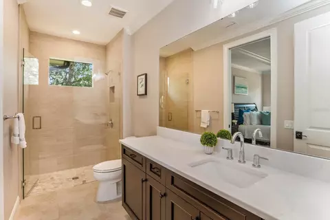 Bath - 4224 Clarice Estates Dr, Windermere, FL 34786 photo 10 of 10