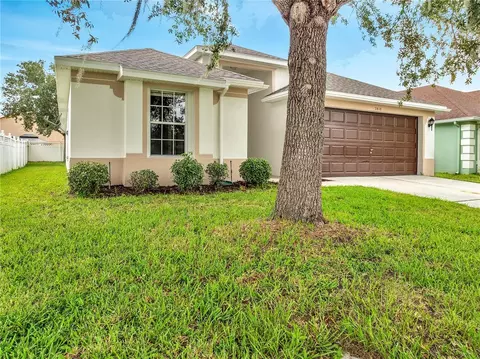 2810 Maguire Dr, Kissimmee, FL 34741