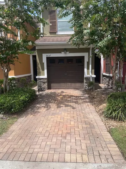 9637 Silver Buttonwood St, Orlando, FL 32832