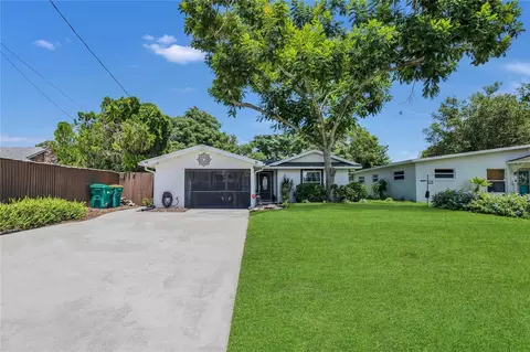 1203 Monterey Dr, Eustis, FL 32726