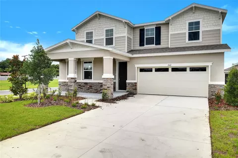 240 Flag Lilly Ln, Umatilla, FL 32784