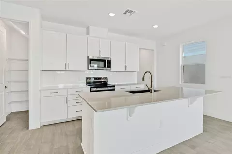 Kitchen - 1693 Crooked Creek St, Saint Cloud, FL 34772 photo 2 of 3