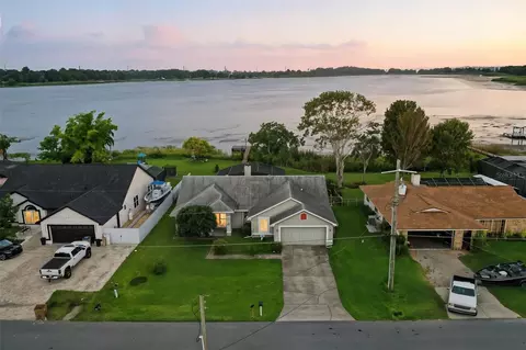 1358 Emerald Dr, Kissimmee, FL 34744