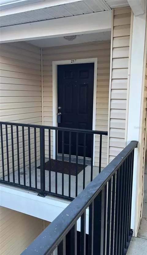 3921 SW 34th St #2R, Gainesville, FL 32608