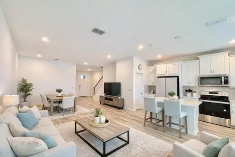 Other - 1005 Spring Palms Loop, Orlando, FL 32828 photo 2 of 6