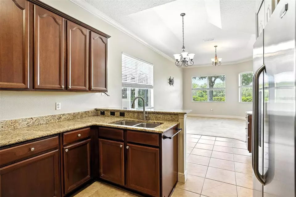 Kitchen - 551 Newhall Ln, Debary, FL 32713 photo 5 of 5