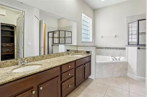 Bath - 551 Newhall Ln, Debary, FL 32713 photo 1 of 5