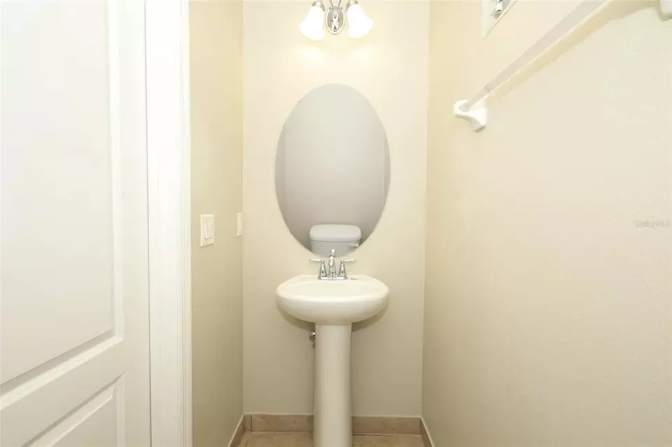 Bath - 1900 Garden Sage Dr, Oviedo, FL 32765 photo 1 of 7