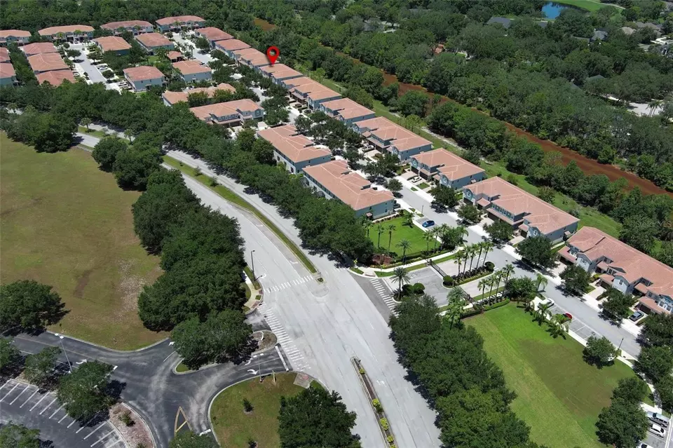 View/Area - 1900 Garden Sage Dr, Oviedo, FL 32765 photo 9 of 10